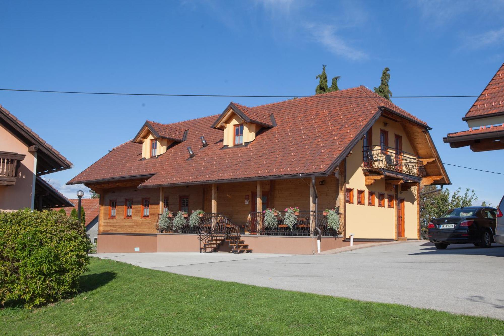Wine & Tourism Bracko Acomodação com café da manhã Spodnji Jakobski Dol Exterior foto